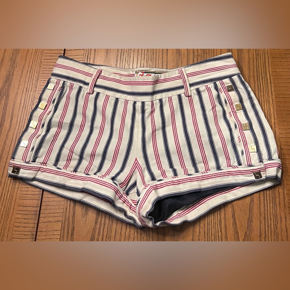 L.A.M.B. by Gwen Stefani Nautical Vertical Striped Shorts Gold Square Snaps Sz 8
